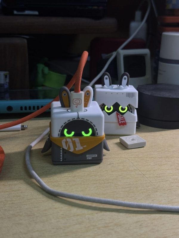 ZZZ Bangboo Desktop Robot with Built-in Display and Speakers | Zenlesszonezero.toys