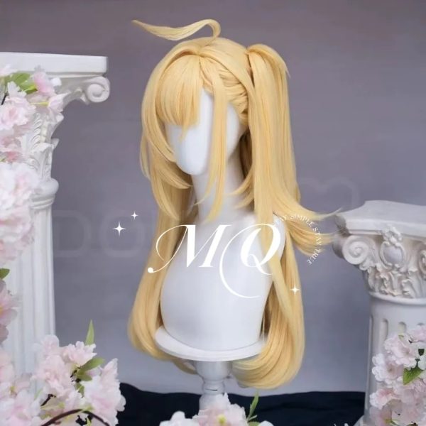 Professional blonde ZZZ Cissia cosplay wig on a mannequin, showcasing a realistic scalp top and a secure claw-clip ponytail attachment.