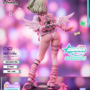 (If the singing turns out truly terrible, then the "Delusional Angels" can just go down together!) BlackMeow Studio 黑咪社